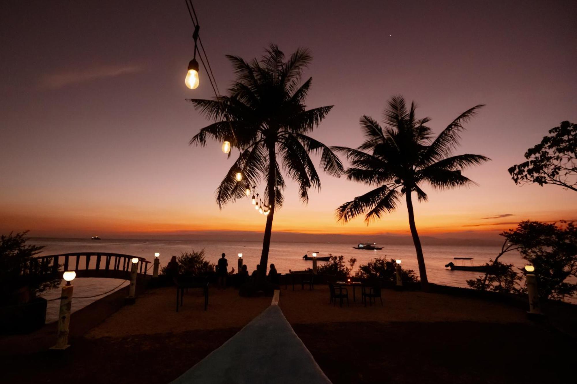 Polaris Beach And Dive Resort Inc Loon Exterior photo