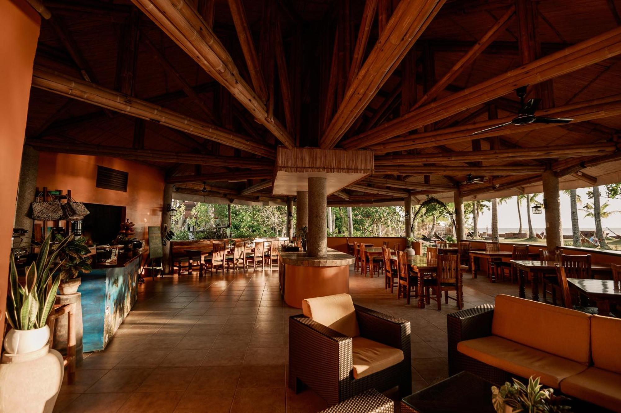 Polaris Beach And Dive Resort Inc Loon Exterior photo